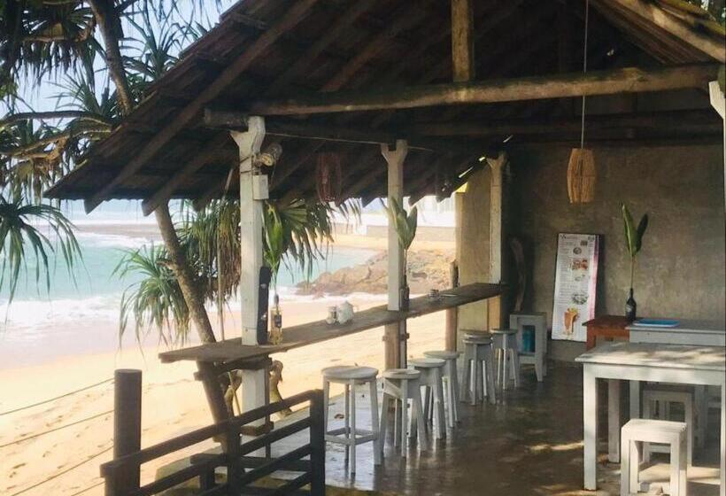 Sooriya Villa Talpe Buitenkant foto