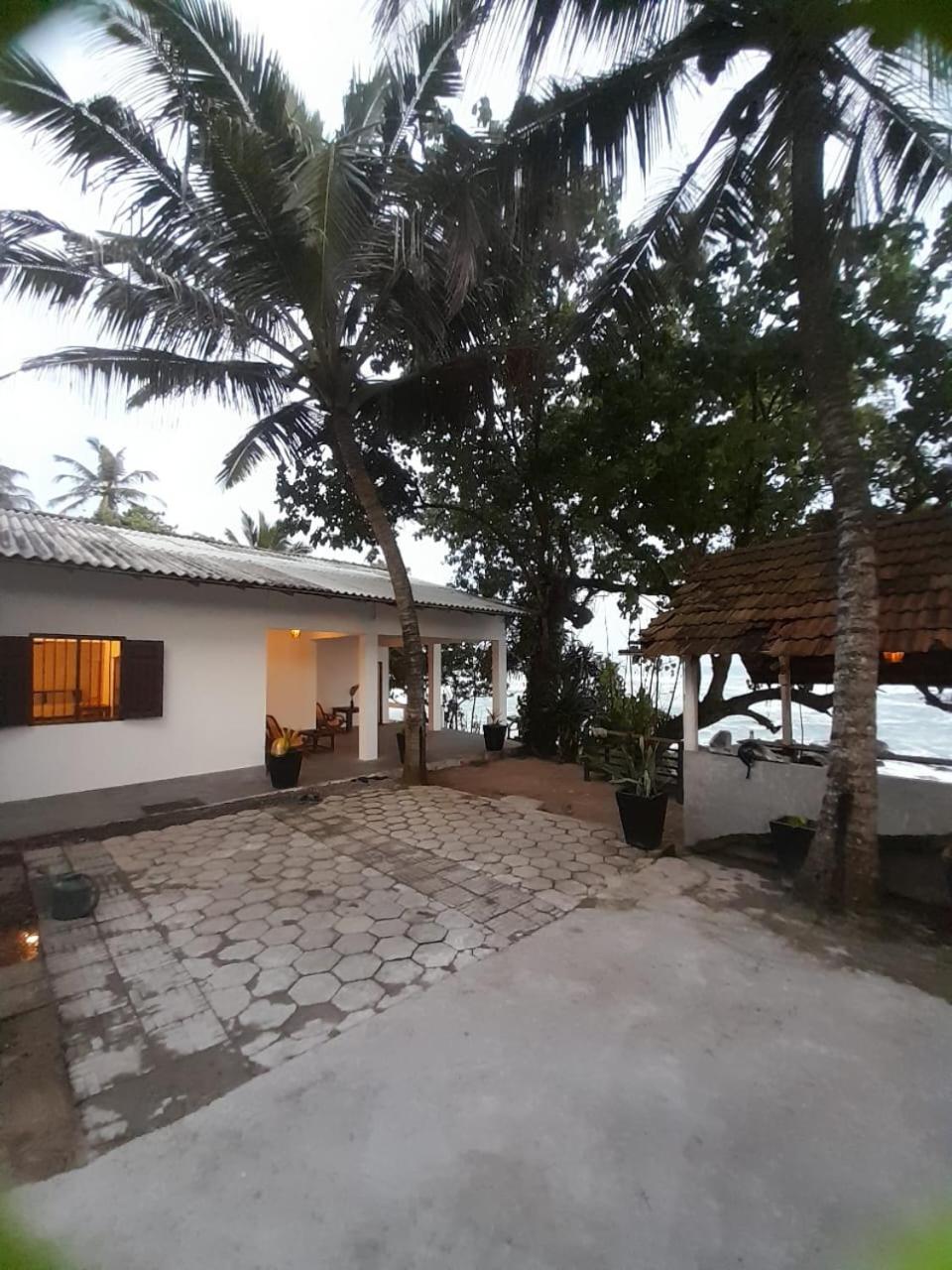 Sooriya Villa Talpe Buitenkant foto