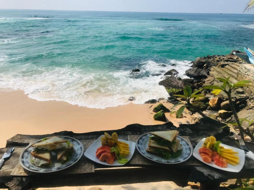 Sooriya Villa Talpe Buitenkant foto