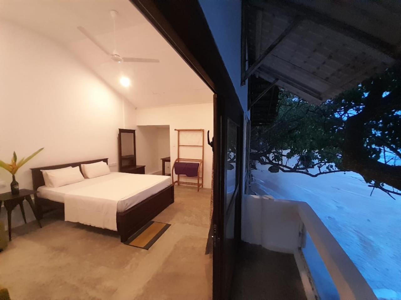 Sooriya Villa Talpe Buitenkant foto