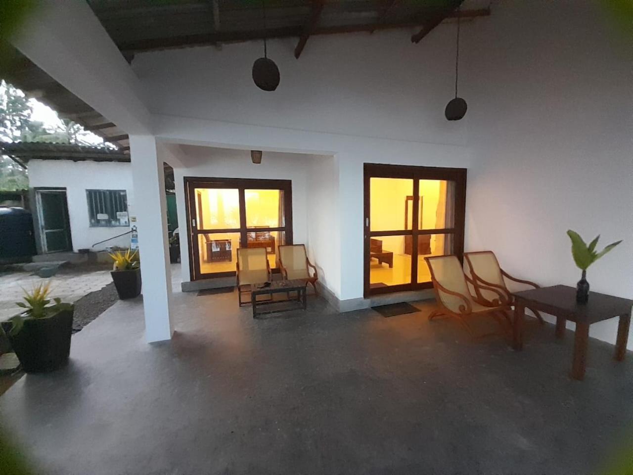 Sooriya Villa Talpe Buitenkant foto
