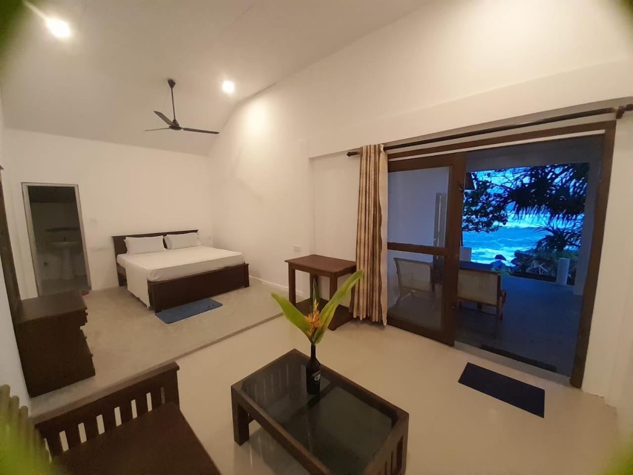 Sooriya Villa Talpe Buitenkant foto