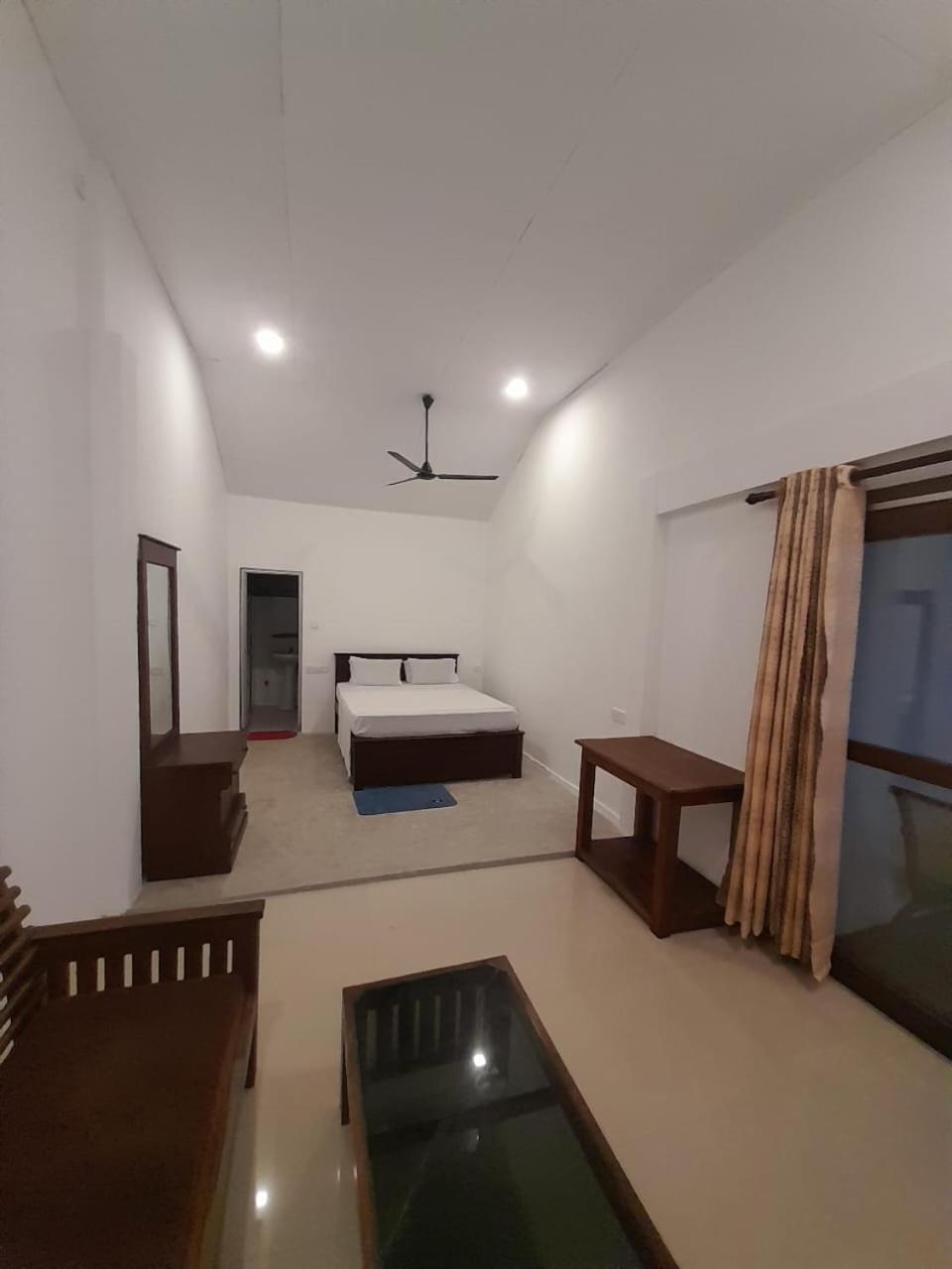 Sooriya Villa Talpe Buitenkant foto