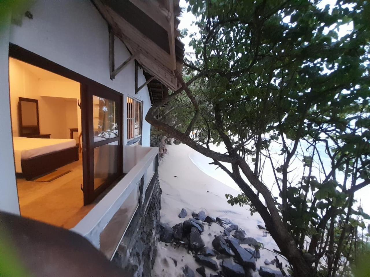 Sooriya Villa Talpe Buitenkant foto