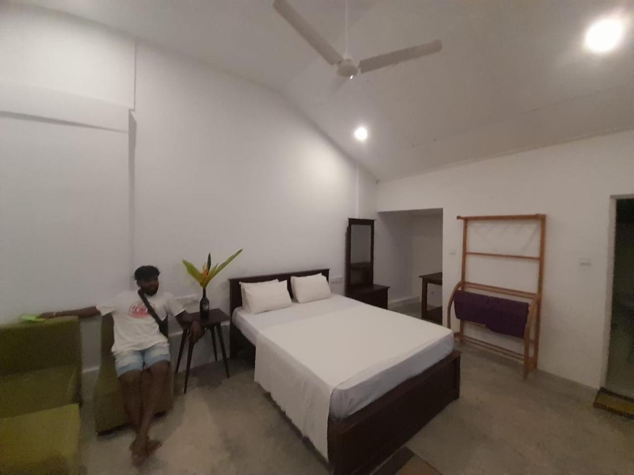 Sooriya Villa Talpe Kamer foto